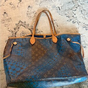 Louis Vuitton Blue and Brown Tote Bag with Iconic Monogram